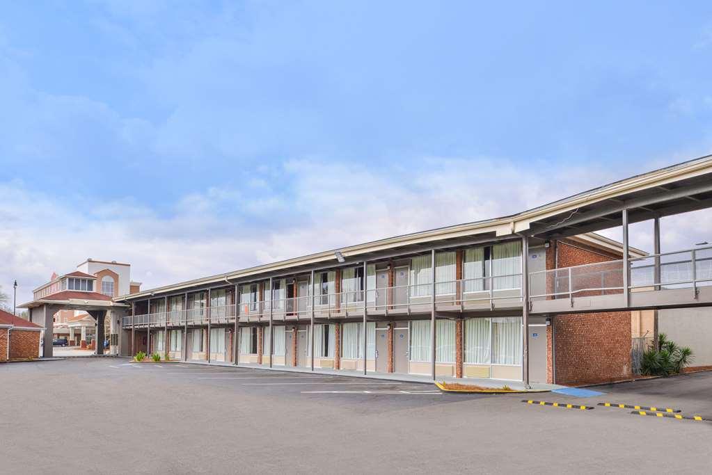 Americas Best Value Inn Augusta Historic Downtown מראה חיצוני תמונה