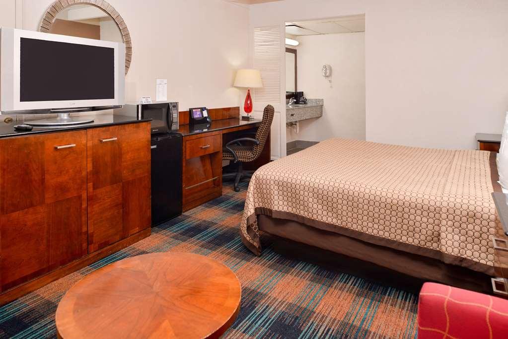 Americas Best Value Inn Augusta Historic Downtown חדר תמונה