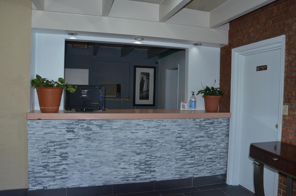 Americas Best Value Inn Augusta Historic Downtown מראה חיצוני תמונה