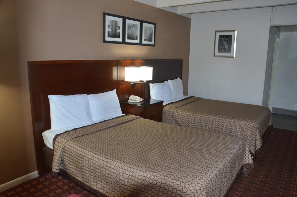 Americas Best Value Inn Augusta Historic Downtown מראה חיצוני תמונה