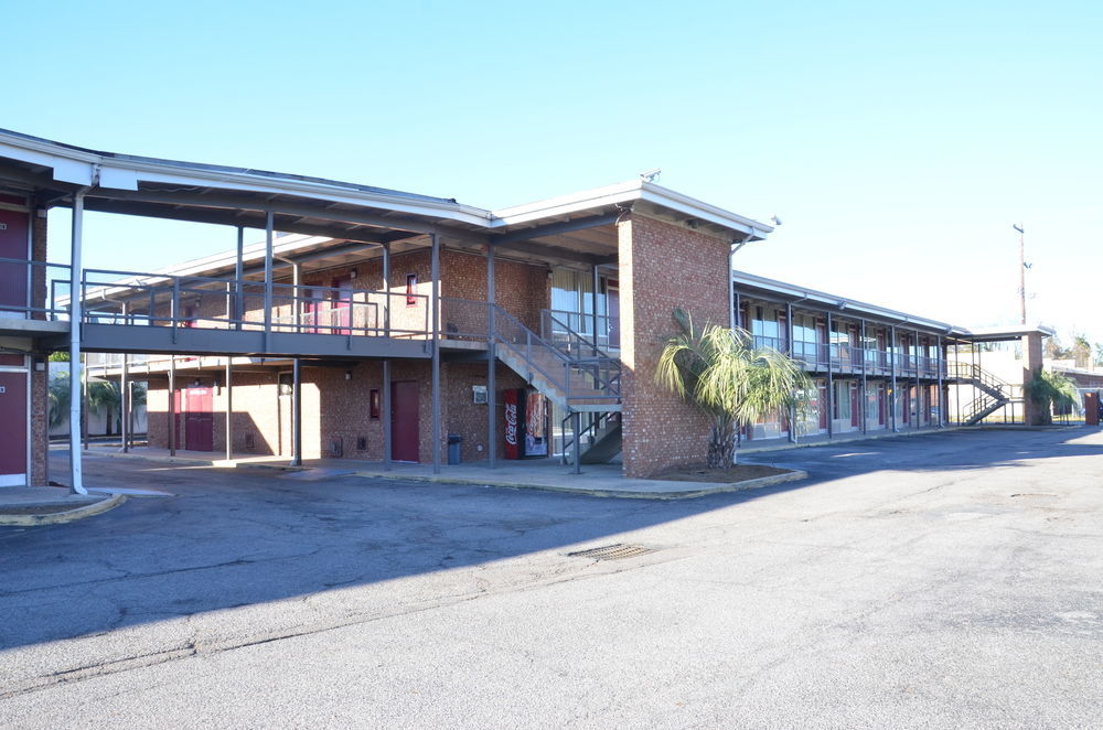 Americas Best Value Inn Augusta Historic Downtown מראה חיצוני תמונה