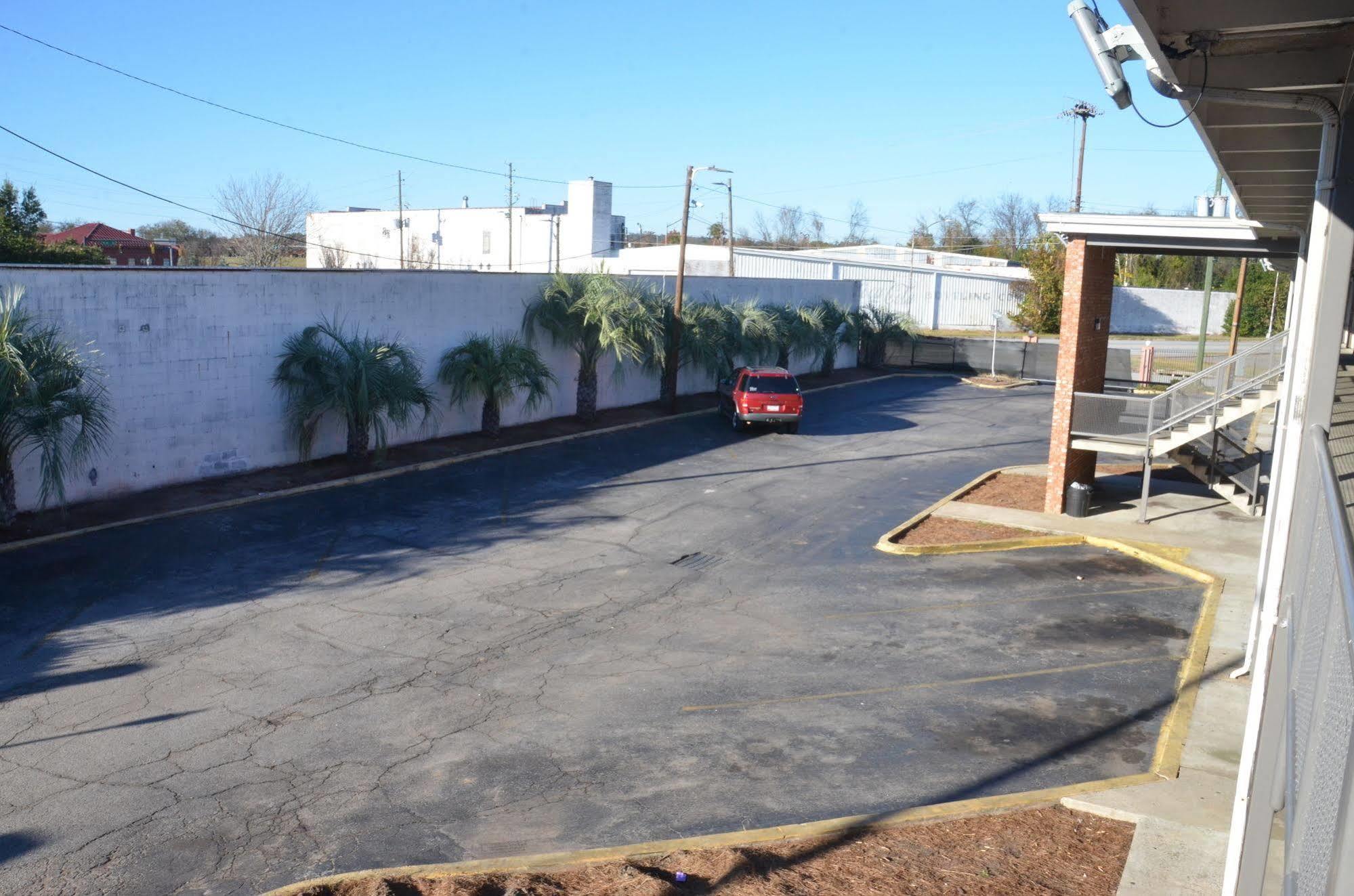 Americas Best Value Inn Augusta Historic Downtown מראה חיצוני תמונה